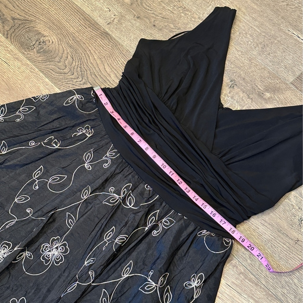 Dress Barn Black V-Neck Floral Embroidered Fit-and-Flare Dress - Picture 7 of 12